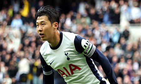国安主帅晒工体巨型Tifo：难以置信的氛围